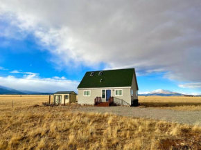 Cozy and Quiet near Breckenridge with Mountain Views